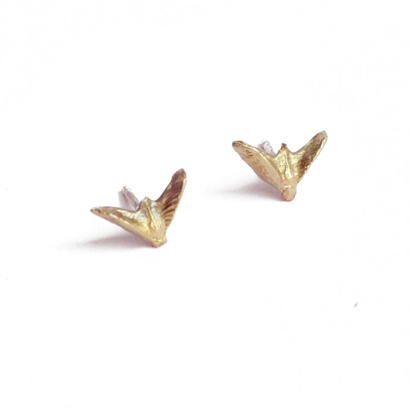 SAND DOVE studs