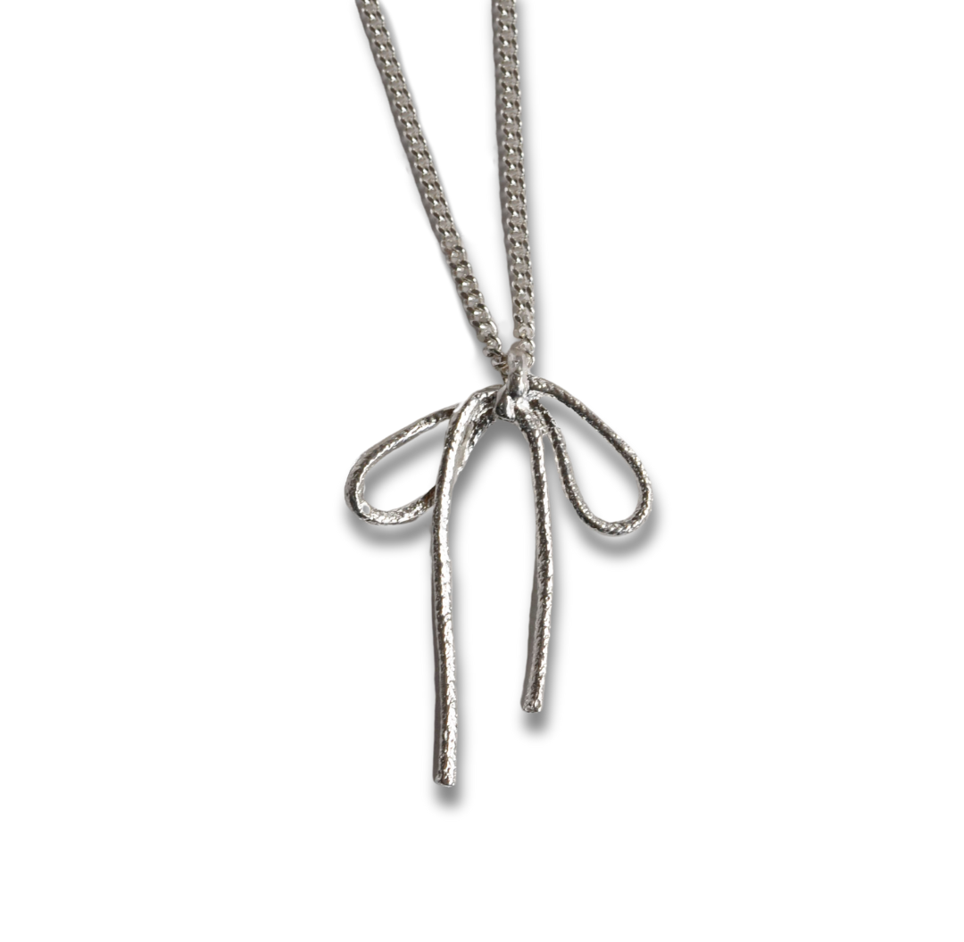 LITTLE BOW necklace